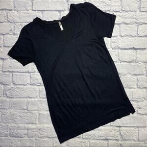 Gap Pure V-neck in Black